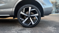 Nissan Qashqai 1.3 DiG-T Tekna+ 5dr Petrol Hatchback